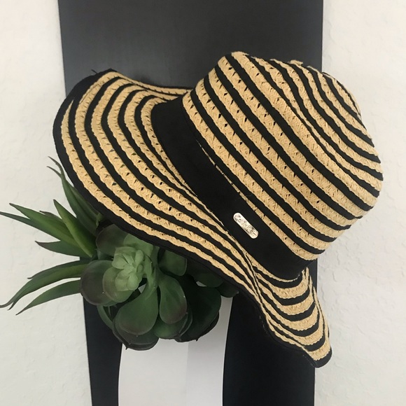 Calvin Klein Accessories - Calvin Klein Women Sun Hat